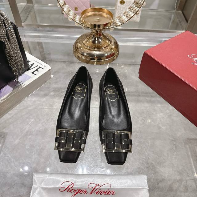 2025 Summer New Roger Vivie* Rv Classic Square Buckle Thick Heel Single Shoes