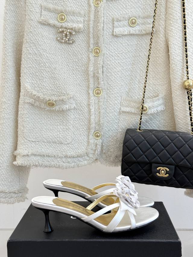 chane* Chanel's Classic Spring And Summer New Product Camellia High-Heeled Sl