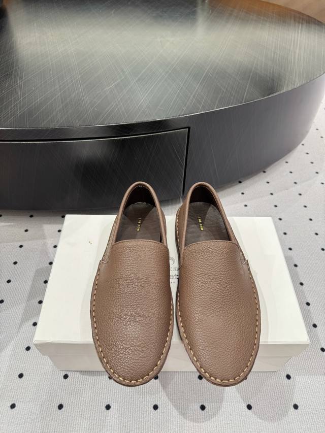 New Arrival Sheepskin Fabric Sheepskin Lining Rubber Sole Elegant Style Creates
