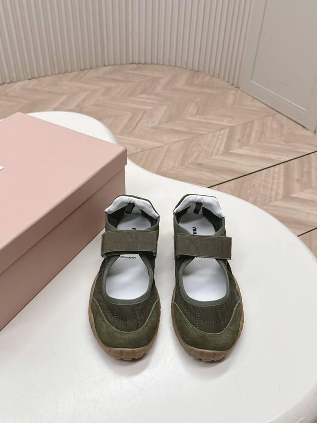 miumiu Miu Miu's Latest Tyre Series Of Casual Sports Shoes, Dexterity Shoes,