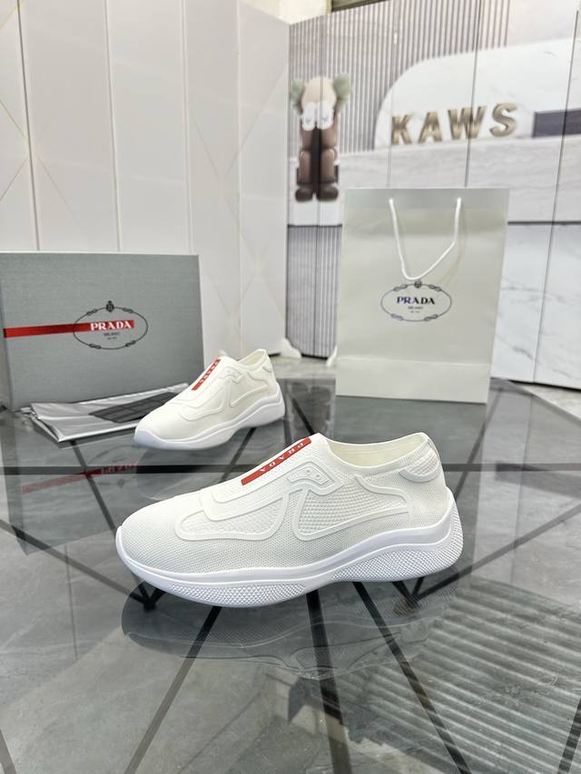 Price: High-End Quality Product Brand Prada * Prada * Low-Top Casual Shoes Regul
