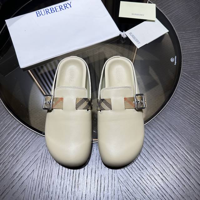 fburberry Urchin Slippersmade In Italy From Soft Suedeembossed Check Patterne