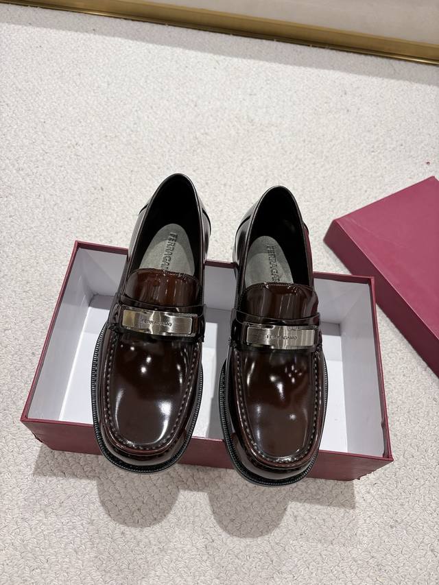 Ferragamo Men's Boutique Casual Leather Shoes Top Quality Upper Imported Cowhide