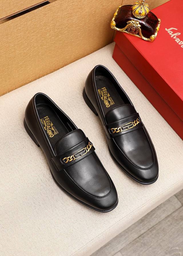 Product Trademark Ferragamo Salvatore Ferragamo Casual Leather Shoes Regular Siz