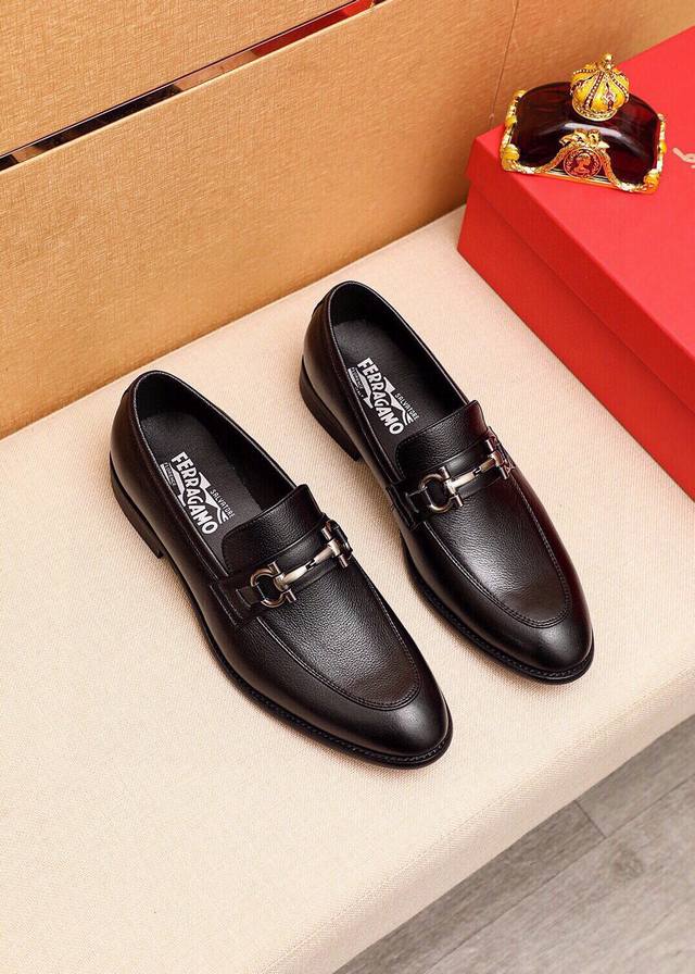 Product Trademark Ferragamo Salvatore Ferragamo Casual Leather Shoes Standard Si