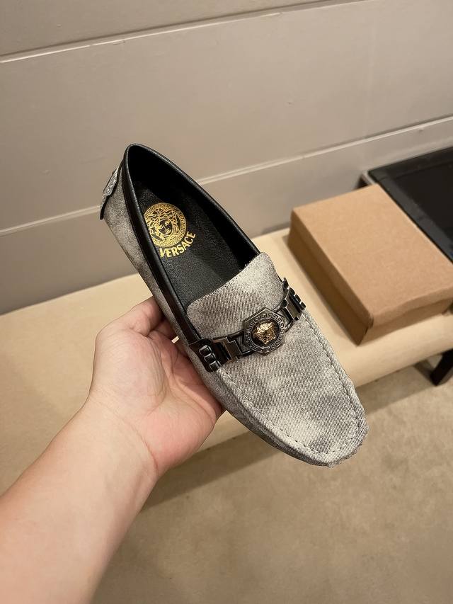 Brand Versace Uppers Are Made Of Top-Layer Cowhide, Gray Sheepskin Lining, Origi