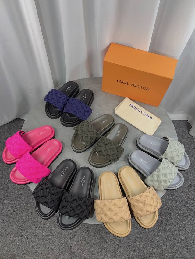 lv Donkey Brand L's Popular Embossed Logo Sandals This Style Of Pool Pillow C