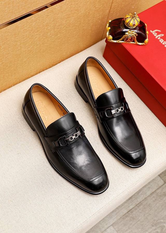 Product Trademark Ferragamo Salvatore Ferragamo Casual Leather Shoes Standard Si