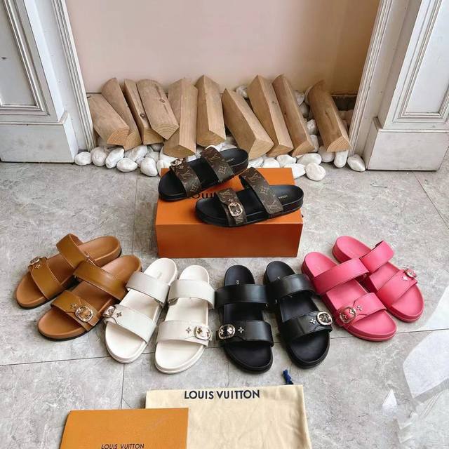 25 Louis Vuitton Summer Boat Series Factory Price P 35-45 With Full Set Of Pa