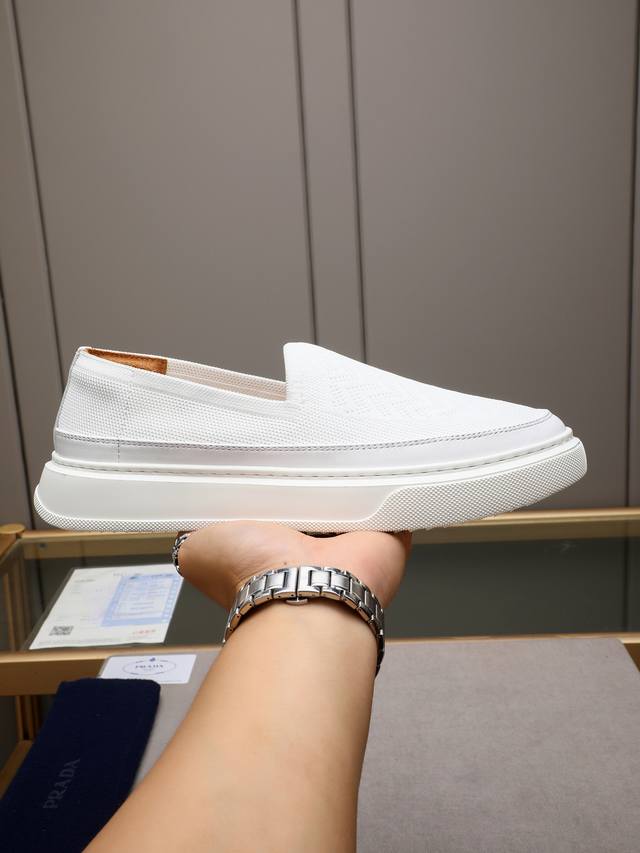 Prada Men's Boutique Casual Shoes Are Made Of Top-Grain Cowhide With Imported Fl