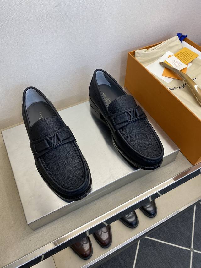 l*V Exclusive High-Quality Fashion Formal Leather Sole Size 39 To 44 Classic
