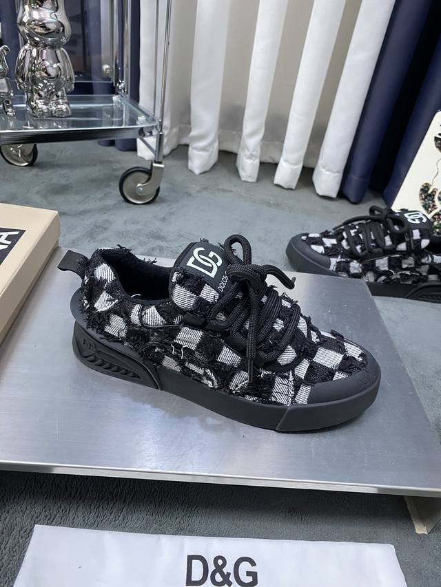 Product Trademark: Dolce&Gabbana Standard Size: 38-44 45 Customized Product Mate