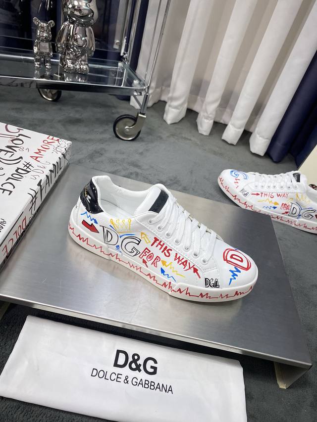 Product Trademark: Dolce&Gabbana Regular Size: 38-44 45 Customized Product Mater