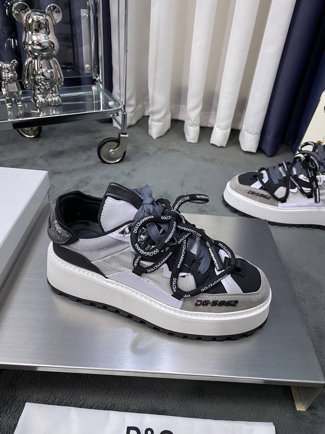 Product Trademark: Dolce&Gabbana Standard Size: 35-44 45 46 Customized Product M