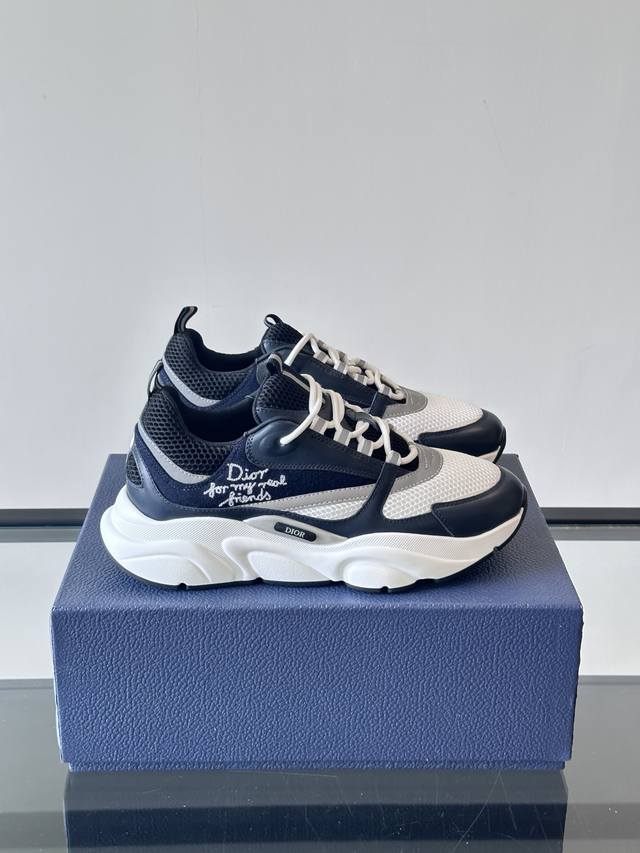 High Version B22 Men's Jogging Fashion Sneakers. This Item Draws Inspiration Fro