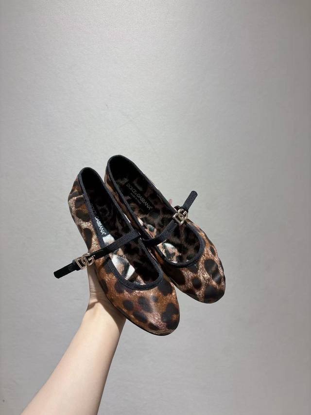 d&G New Style Dancing Shoes, Silk Leopard Print Fabric, Lining, Sheepskin Lea