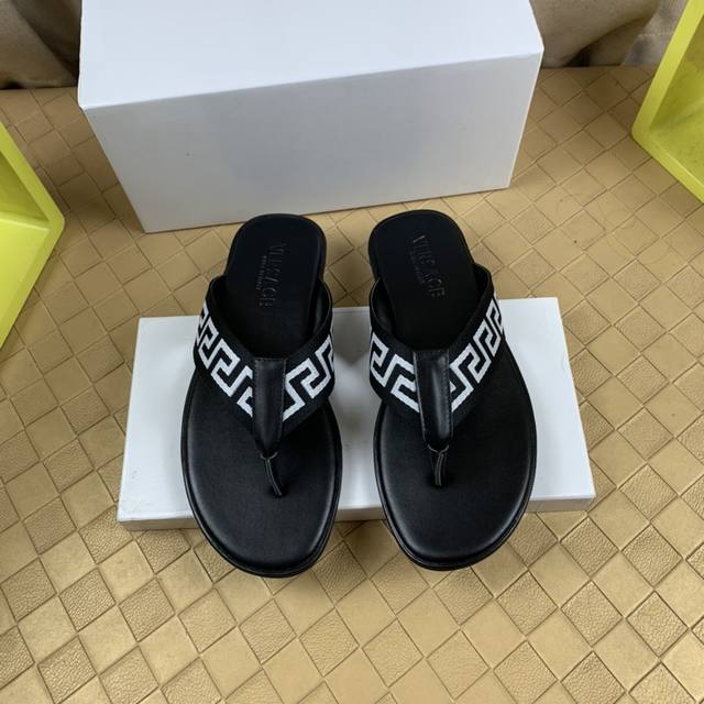 Factory P Price New Models Are On Sale Versace Classic Hit Fashion Casual Slippe