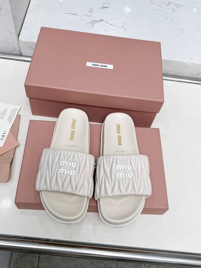 miu M25 Latest Hit Chanel Style Flat Slippers European And American Celebriti