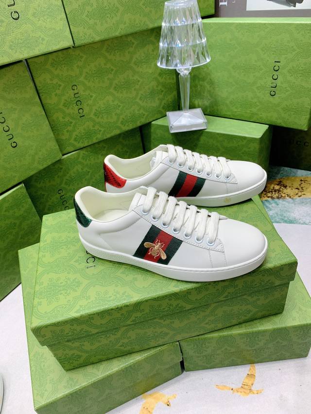p Direct Sales Gucc*Gucci Couple's White Shoes Series, Newly Upgraded Inducti