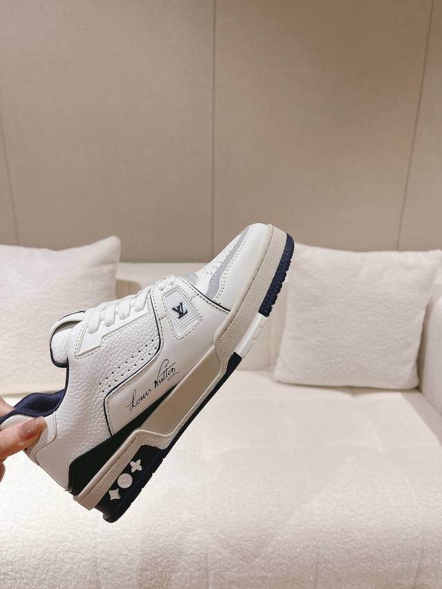 p Direct Sales Women's Shoes, Top Version Of Women's Clothing, Lv Trainer Bas