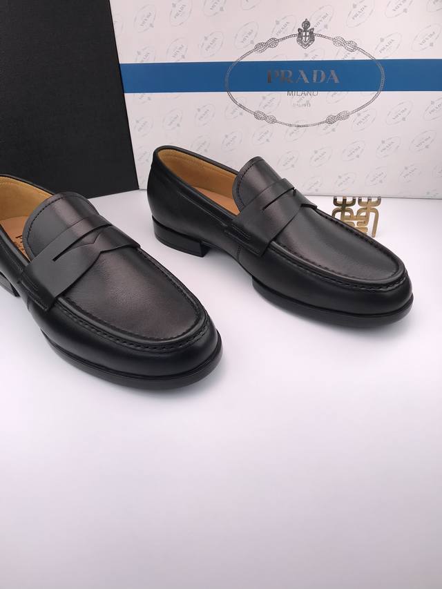 prad* Grained Calfskin Business Leather Shoes. Full-Grained Calfskin Imported