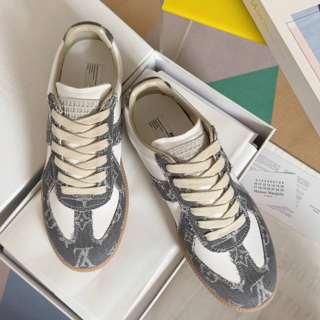 Top Version Couple Model Maisonmargiela Mm6 Margiela Couple Model German Trainin