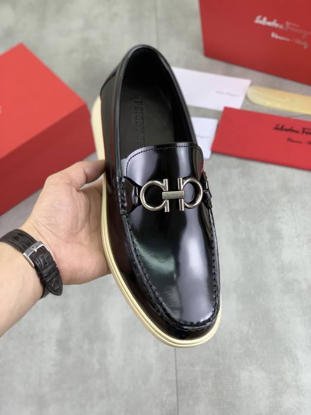 actory P Price P Real Price Water-Dyed Cow Lining Salvatore Ferragamo Ferraga