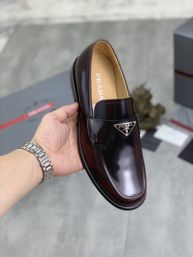 Factory P Price P Real Price Water-Dyed Cow Lining Original Quality Prada. Prada
