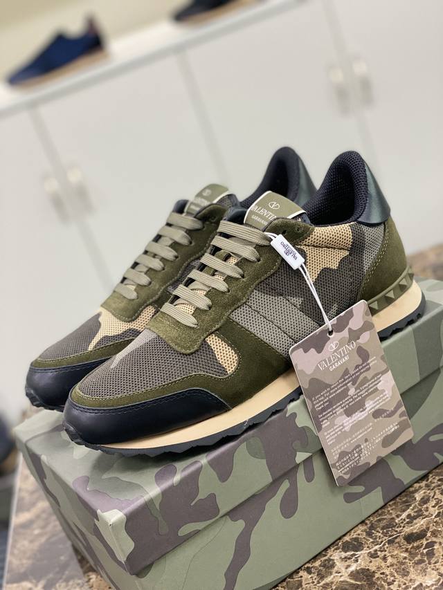 valen**N Huajia Standard Size 38-46 45 46 Customized Product Grade Genuine Pu