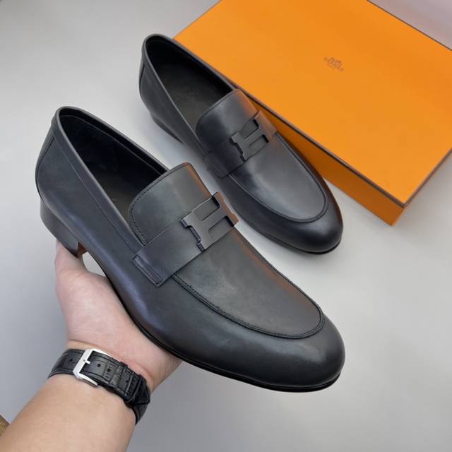 Real Price Wholesale P H Men's Classic Loafers Combine Classic Shoe Styles With