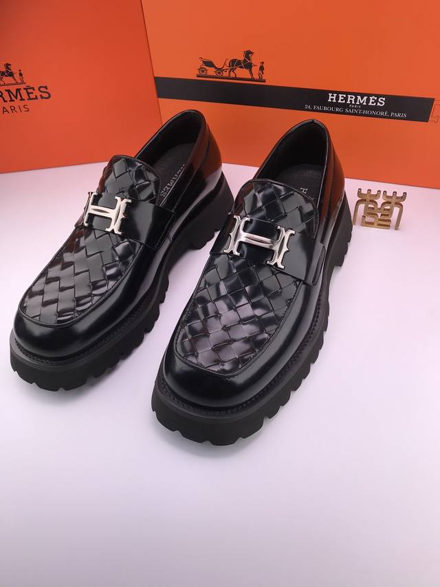 herm * Ultra-Light Thick Sole Woven Bright Patent Leather Square Toe Men's Sh