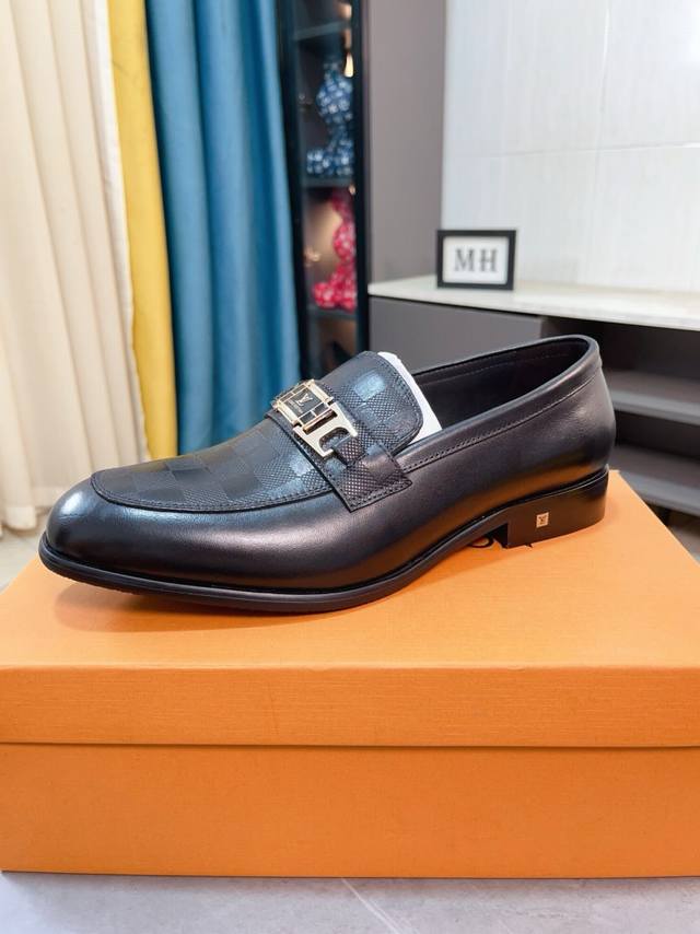 Factory Price P Cow Lining Lv Louis Vuitton New Open-Edge Pig Leather Shoes, The