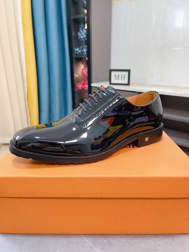 Factory Price P Cow Lining Lv Louis Vuitton New Open-Edge Pig Leather Shoes, The