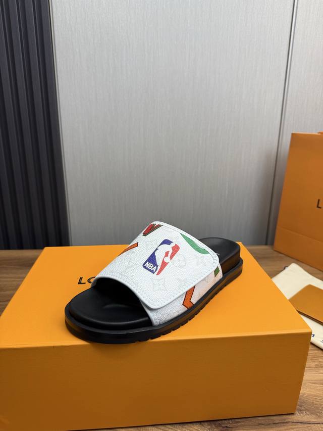 Factory P Price Lv. Hot Selling Men's Slippers Official Website One To One Produ