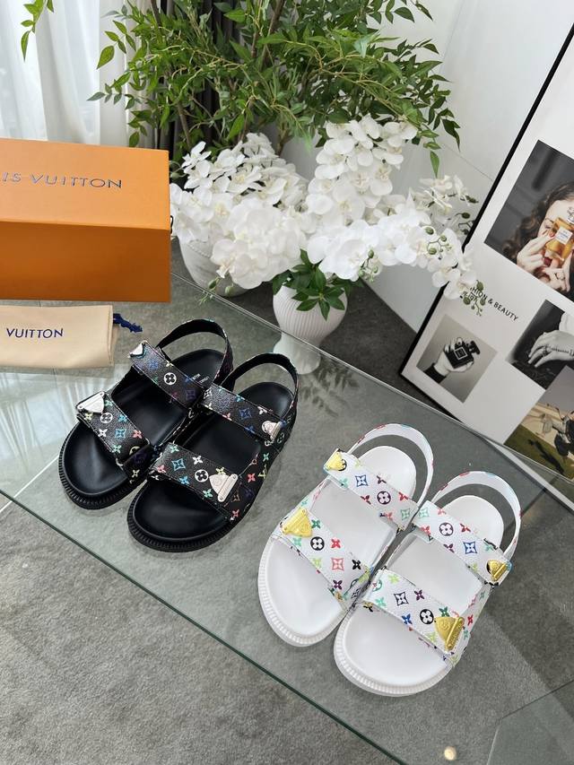 louis Vuitton Louis Vuitton Spring And Summer New Slippers Are On Sale. 1:1 H