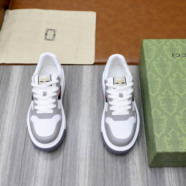 gucc* Gucci High-End Version Is On Sale At The Counter At The Same Time. The