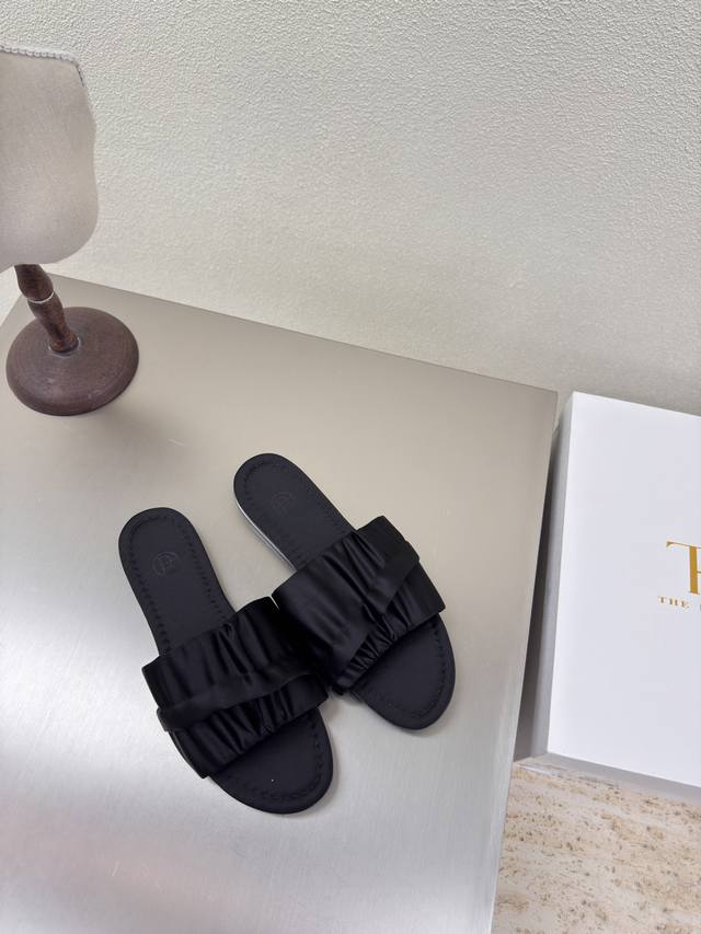 Flat-Soled Pleated Slippers Made Of Silk Minimalist Style The Row Classic Handma