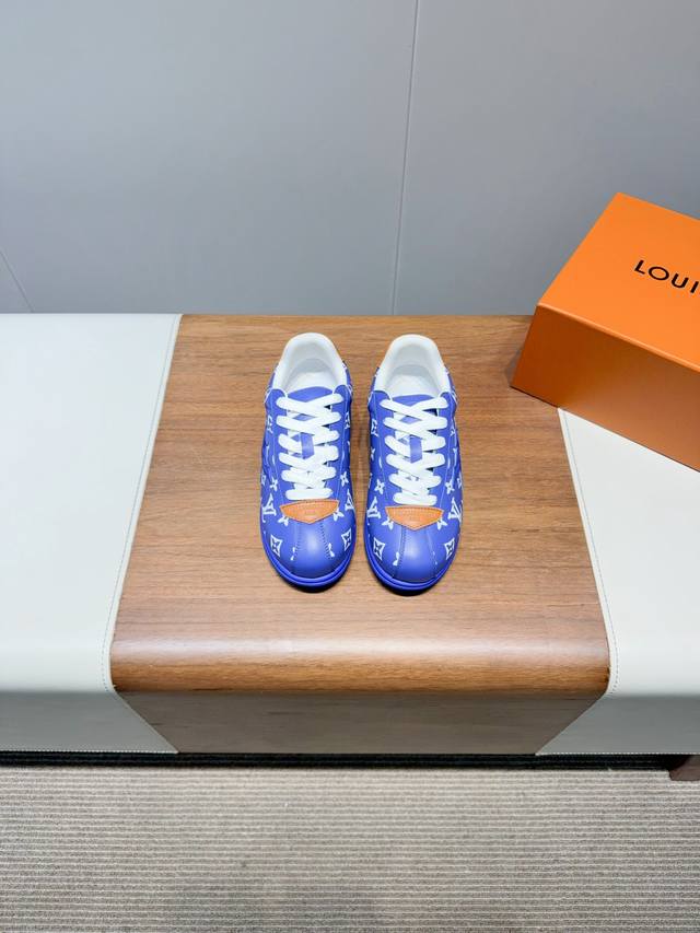 lv25 New Couple Sneakers Will Make You Fashionable When You Wear Them This Fo