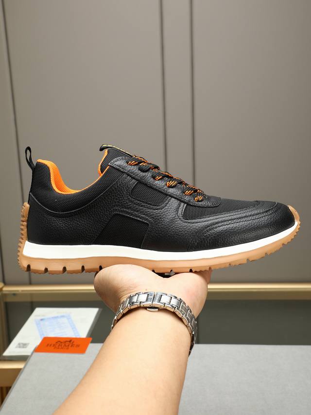 hermas Hermes Sneakers The Upper Is Made Of Calfskin And Mesh Stitching To Cr