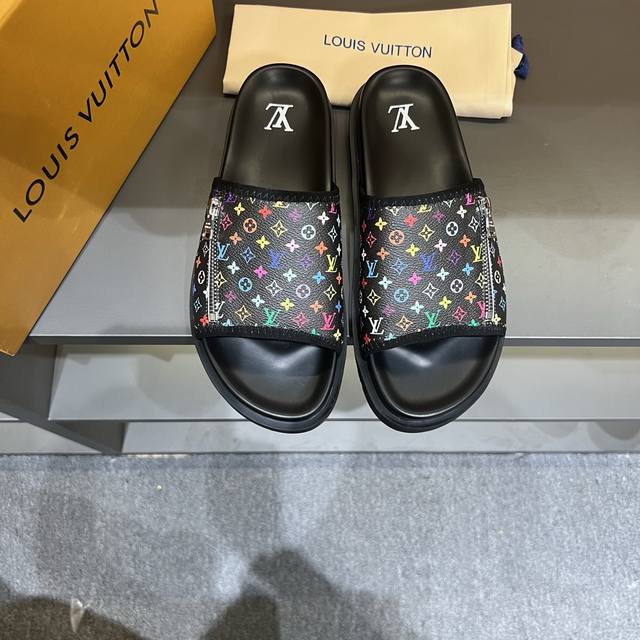 Size 38-46 Lv High-End Men's Summer Slippers Classic Old Flower Series One-Line