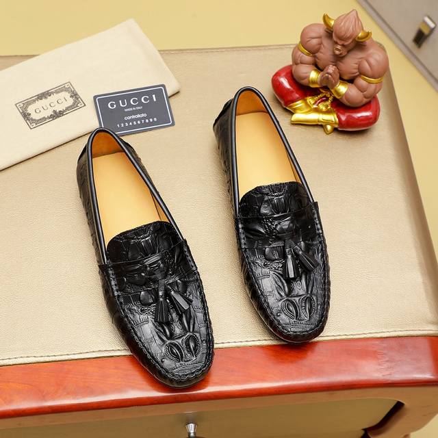 Factory P Price Gucci Gucci Official Website Synchronization Latest Model Upper