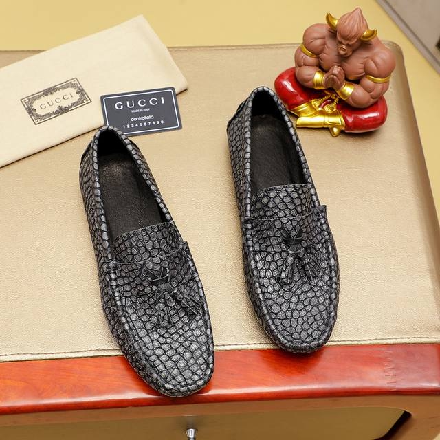 Factory P Price Gucci Gucci Official Website Synchronization Latest Model Upper