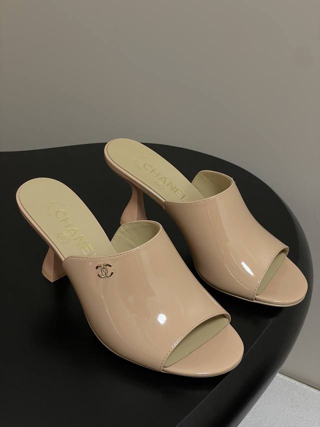 chanel 2026 Early Spring Resort Series Hit Product Xiaoxiang Double C Buckle