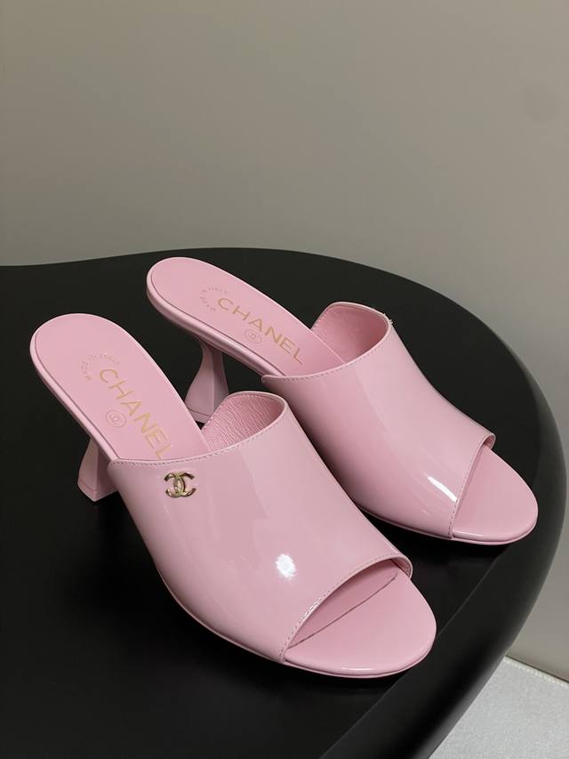 chanel 2026 Early Spring Resort Series Hit Product Xiaoxiang Double C Buckle