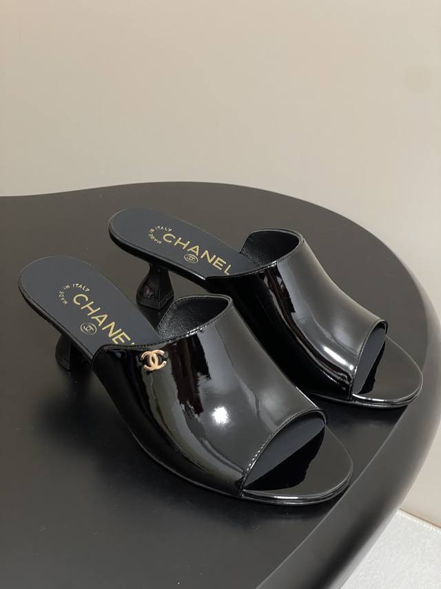 chanel 2026 Early Spring Resort Series Hit Product Xiaoxiang Double C Buckle