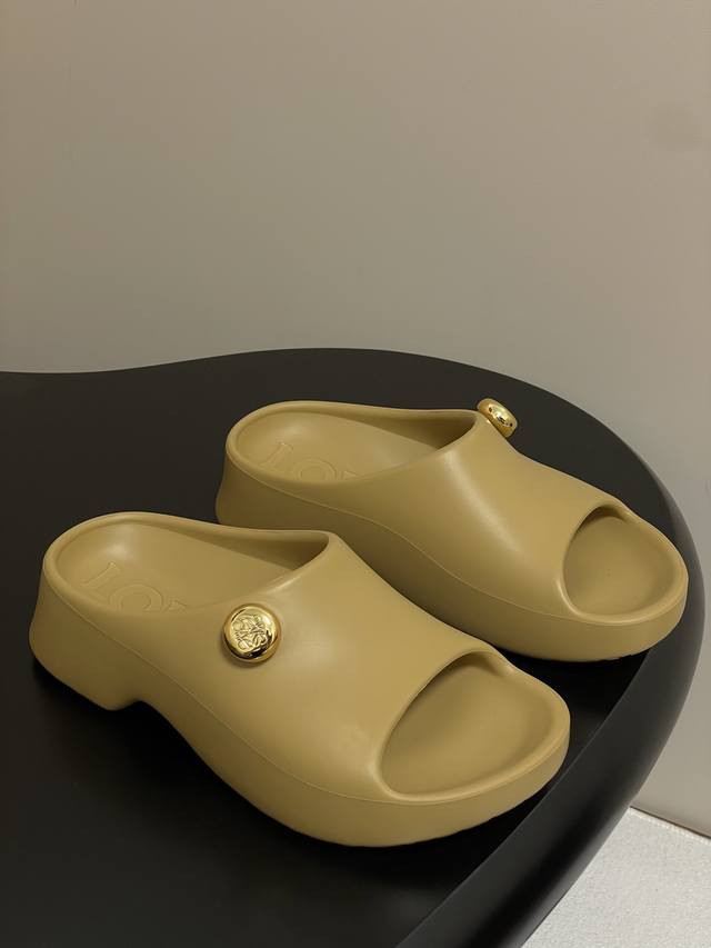 loewe 2025 Summer New Foam Pebble Sandals, Simple And Fashionable Rubber Thic
