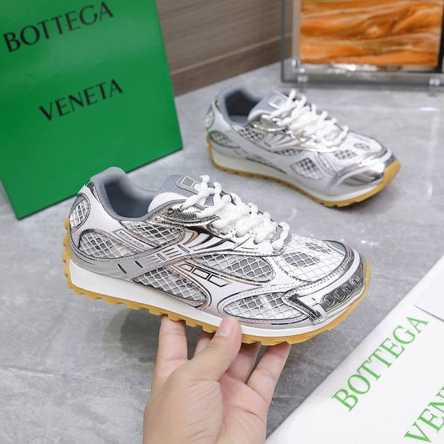 fbottega Veneta Bv Bottega Veneta The Same Low-Top Casual Shoes As Wang Yibo
