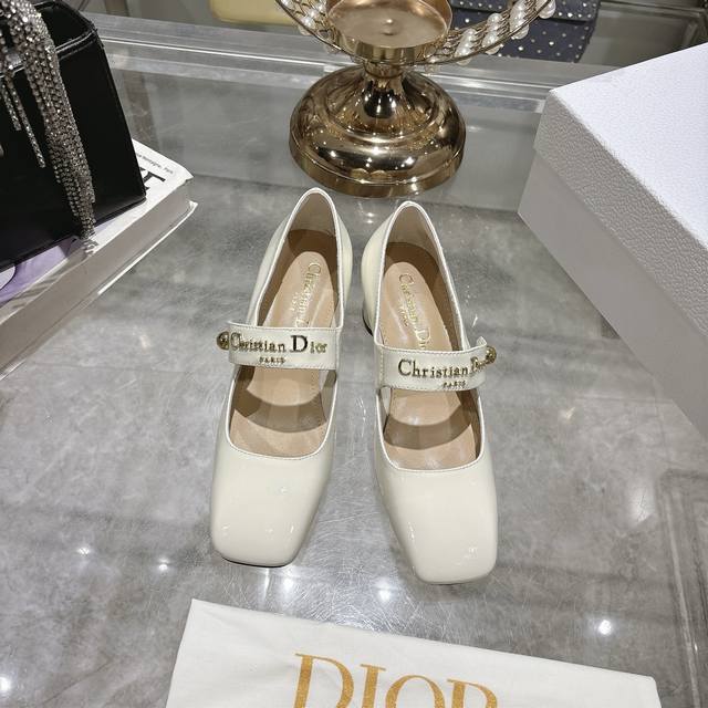 Factory 25Ss Early Spring New Dior D-My Metal Letter Square Toe High Heels This