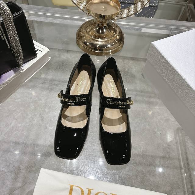 Factory 25Ss Early Spring New Dior D-My Metal Letter Square Toe High Heels This