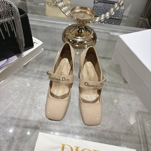 Factory 25Ss Early Spring New Dior D-My Metal Letter Square Toe High Heels This